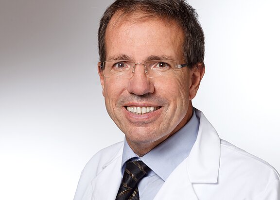 Leitet die Studie an der Klinikum Bayreuth GmbH: Prof. Dr. Patrick Oschmann.