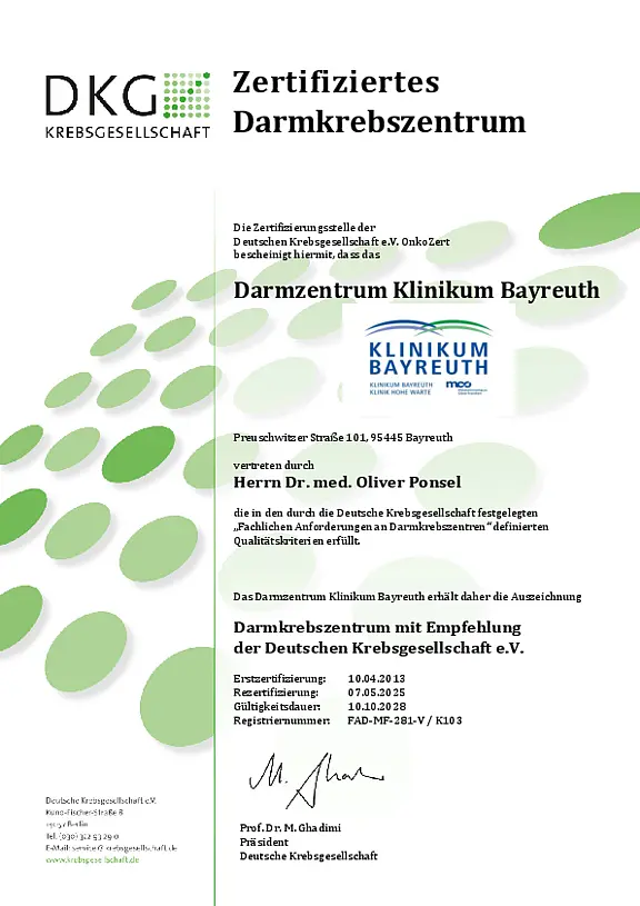 Zertifikat der Deuschen Krebsgesellschaft für das Darmkrebszentrum der Klinikum Bayreuth GmbH mit Gültigkeit bis 10.10.2028.